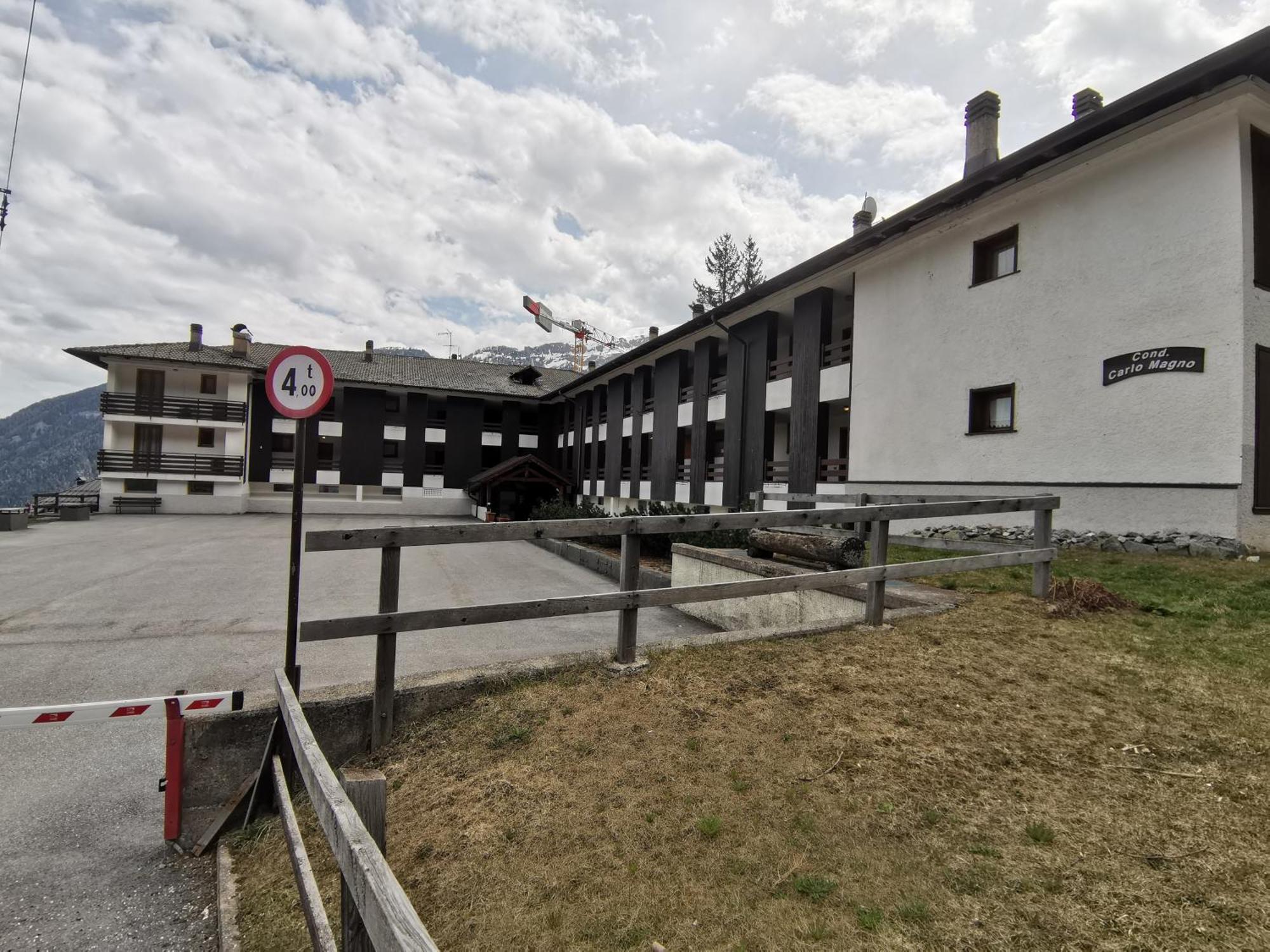 Appartamento Trilocale Con Splendida Vista Sulle Piste Da Sci Folgarida Esterno foto