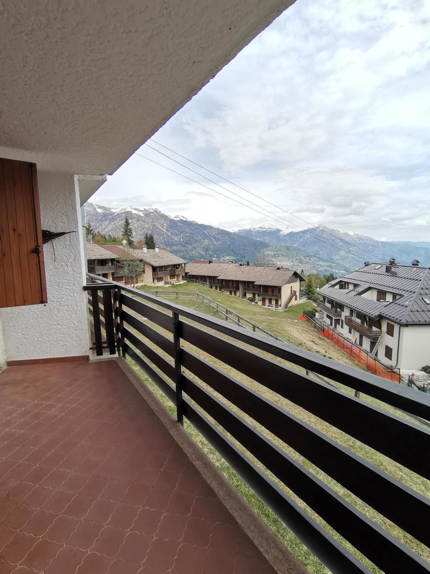 Appartamento Trilocale Con Splendida Vista Sulle Piste Da Sci Folgarida Esterno foto